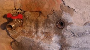 Как выкрутить сломанную резьбу из трубы