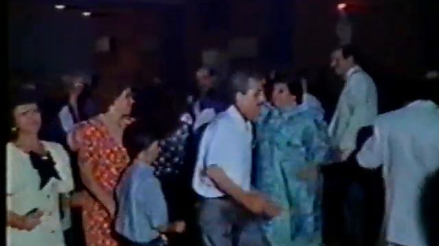 Adiss Harmandian (Barahantes at Dynasty Palace 21 May 1988) смотреть онлайн