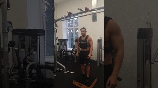 54 подтягивания и 54 отжимания на брусьях с доп весом 18,5 кг смотреть онлайн