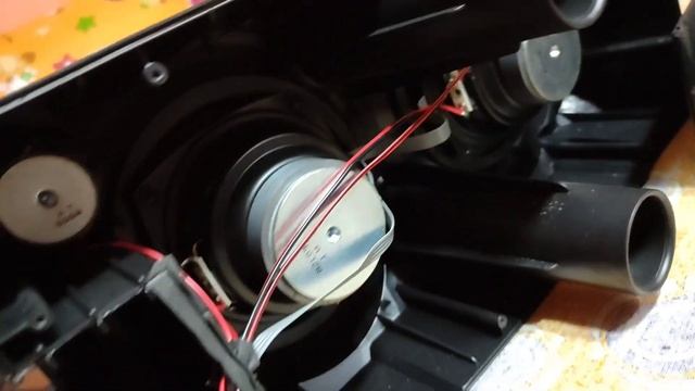 boat PartyPal 60 20 W Bluetooth Party Speaker-What's inside-? смотреть онлайн