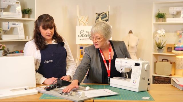 Janome M200 QDC Sewing Machine Overview смотреть онлайн