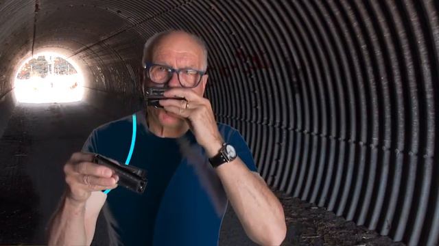 Tunnel Tunes - Waltzing Matilda - performed by Dave Mitchell смотреть онлайн