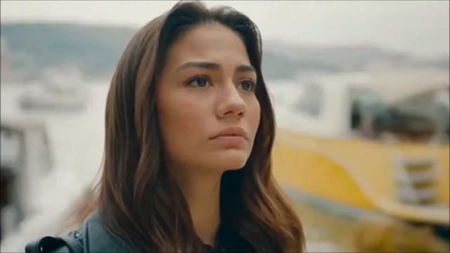 La promoción de la película de Demet Özdemir y Engin Akyürek creó un evento. смотреть онлайн