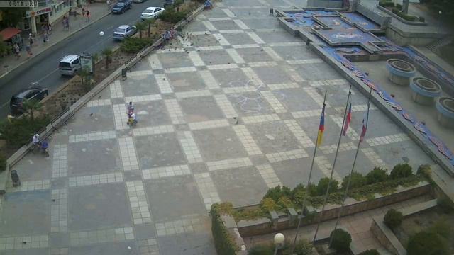 Вебкамера "Площадь Советская". Запись 12.08.2017 13:00:03 смотреть онлайн