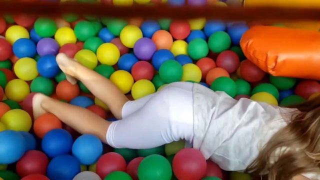 Children's entertainment center. Playground for kids.🎠Детская игровая комната смотреть онлайн