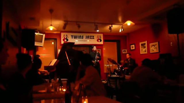 The Markov Jazz Process @ Twins Jazz - And Sammy Walked In (clip) смотреть онлайн