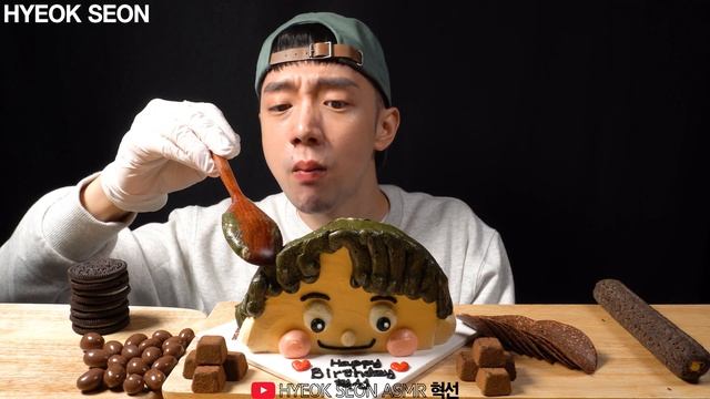 ASMR MUKBANG | BIRTHDAY CHEESE CAKE & CHOCOLATE & ICE CREAM BAR & SNACK OREO & DESSERT | EATING 먹방 смотреть онлайн