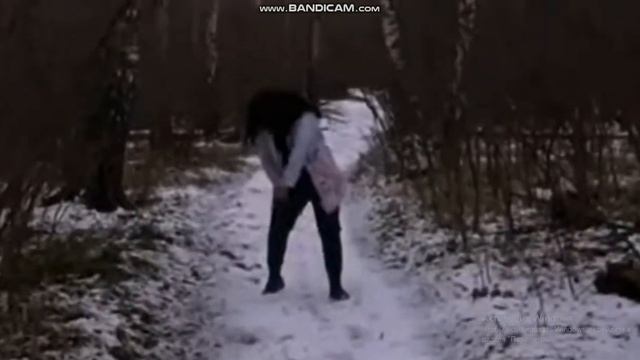 Антон как ты бегаещь с больной ногой?