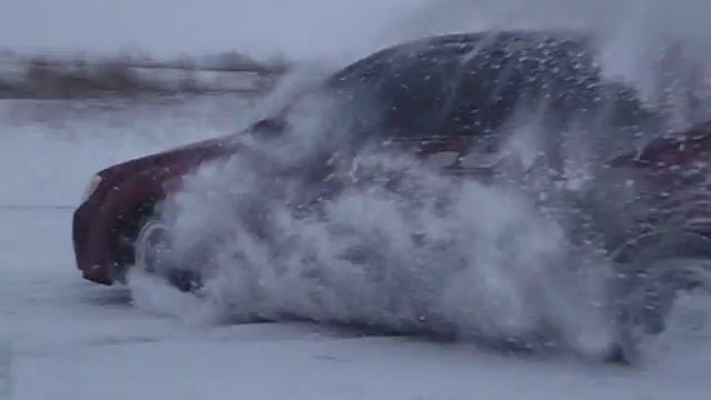Жена делает 180 с ручником на Kia Cerato смотреть онлайн