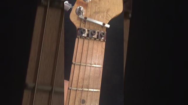 Official Fender replica EVH Frankenstein guitar смотреть онлайн