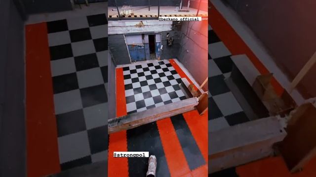 Гараж преобразился с модульной плиткой пвх для пола strongpol #shorts смотреть онлайн