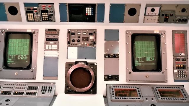 Is this aircraft keeping us safe from nuclear Armageddon? P-3 Orion смотреть онлайн