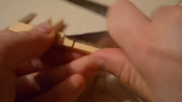 Как сделать хороший самострел из прищепки смотреть онлайн