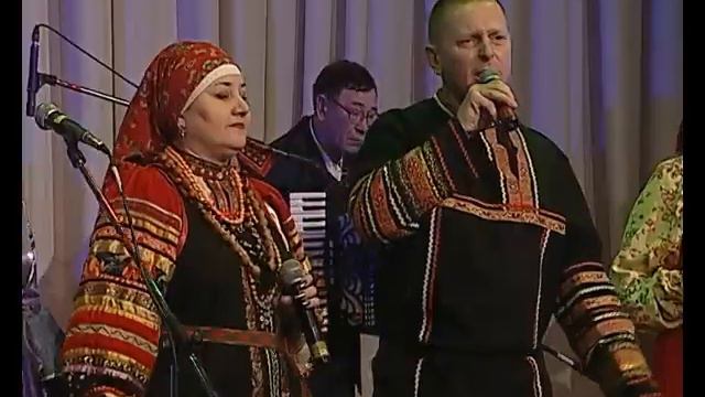 "Серебром" исполняет группа "Венец" и ансамбль "Славяне" смотреть онлайн