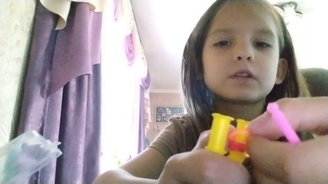 Плетём колечко из резинок. Новый способ смотреть онлайн