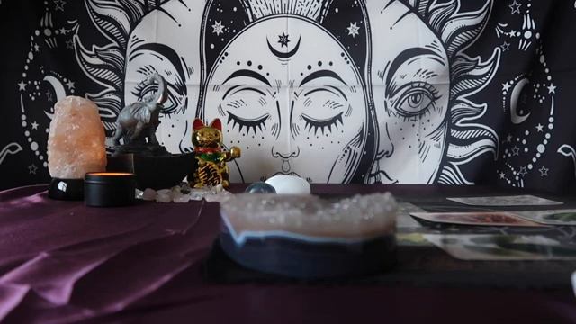 LOVE TAROT READING ~ A TENDER TOUCH CAN MEAN SO MUCH смотреть онлайн