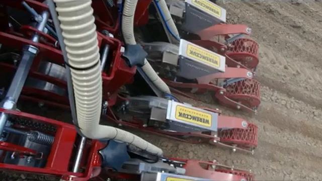 Пневматическая сеялка MAX PNEUMATIC 8 Польша смотреть онлайн