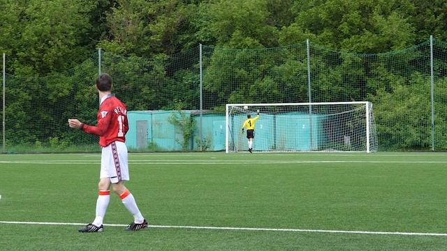 ПОВТОРИЛ ГОЛ, который шокировал весь мир! // David Beckham 50M goal recreation смотреть онлайн