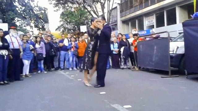 Аргентинское Танго на улицах - Буэнос-Айреса. смотреть онлайн