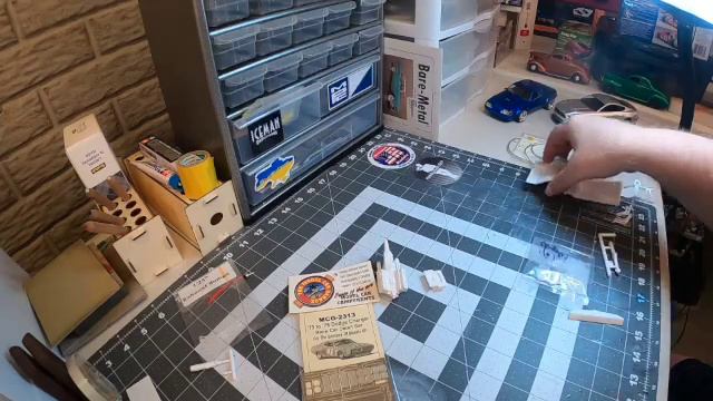 SMM 37 - Using Salvinos JR's 73 Petty Charger to build Ron Keselowski's #99 Charger смотреть онлайн