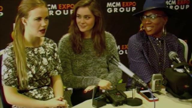 Under the Dome Season 2 - Mackenzie Lintz,Grace Victoria Cox, Aisha Hinds Exclusive Interview смотреть онлайн