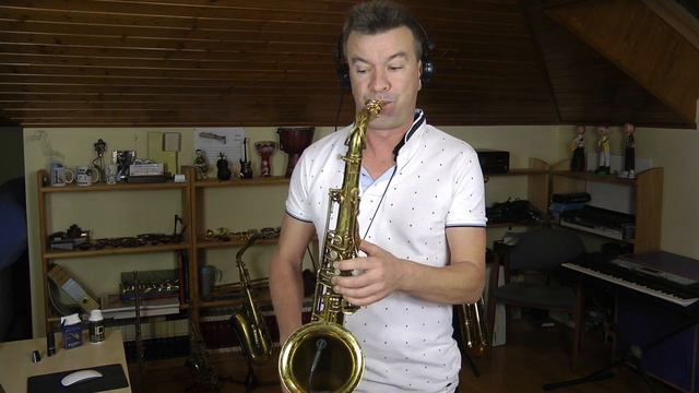 Groove on! Euge Groove. Ismael Dorado (Tenor & Alto Sax) смотреть онлайн