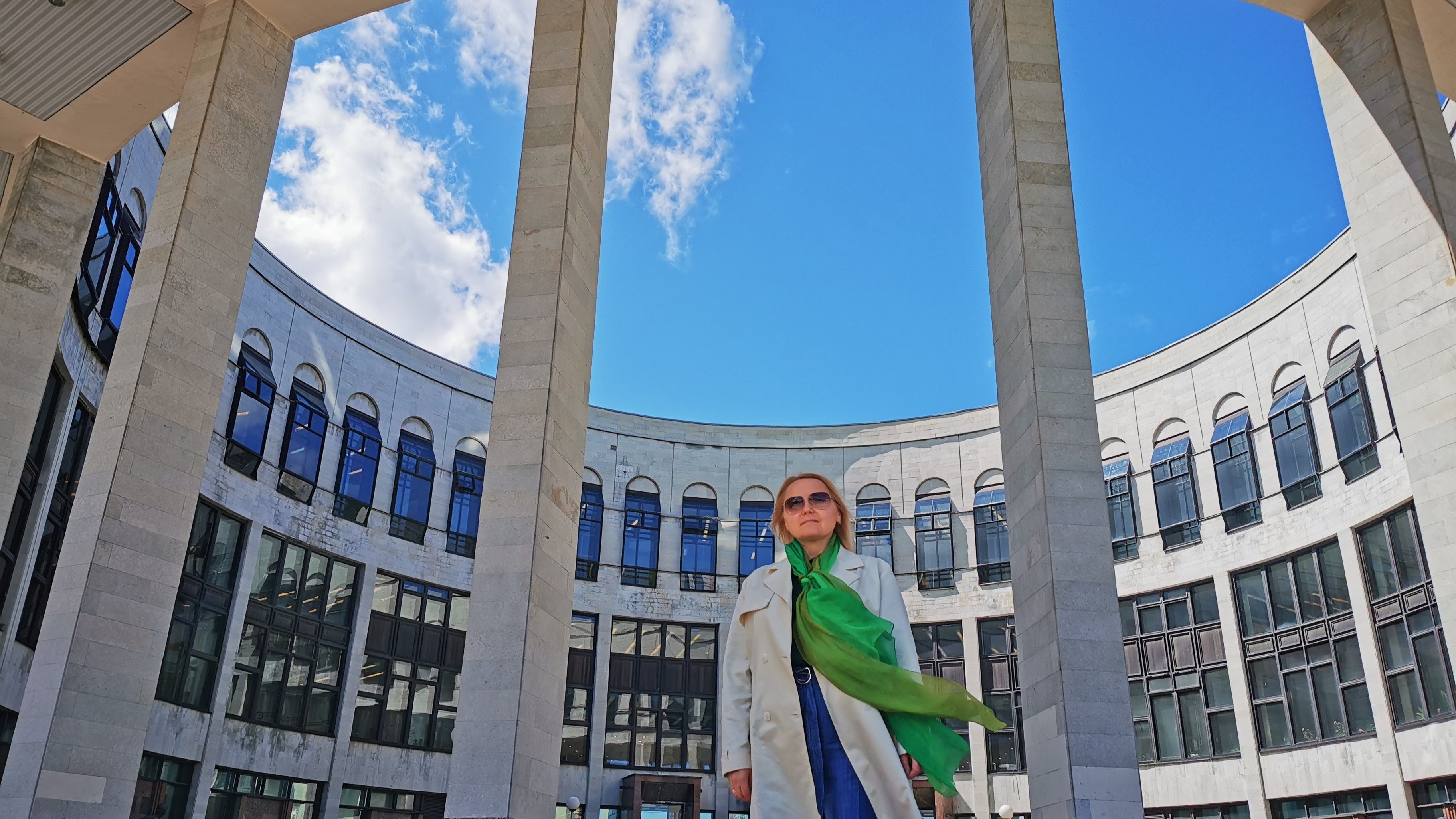 Где хранится библиотека Вольтера и рукописное Евангелие 1056 года? Крупнейшая библиотека смотреть онлайн