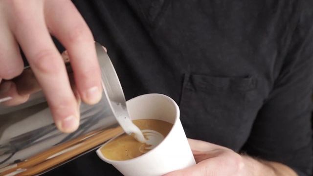 Latte Art Tutorial - How to make Latte Art in a Paper Cup смотреть онлайн