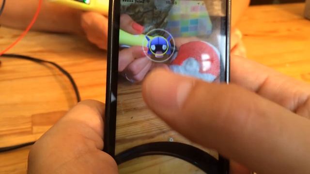 ПОЙМАЛА ПОКЕМОНА ПОКА РИСОВАЛА 3Д РУЧКОЙ ПОКЕБОЛ/how to make POKEBALL смотреть онлайн