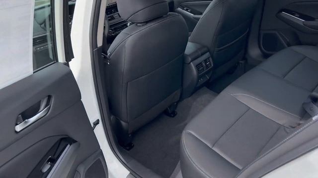 2023 Nissan Altima SL AWD смотреть онлайн