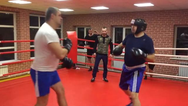 Самый первый спарринг 21 год спустя. Вес оппонента 120 кг. Мой 94 кг. смотреть онлайн