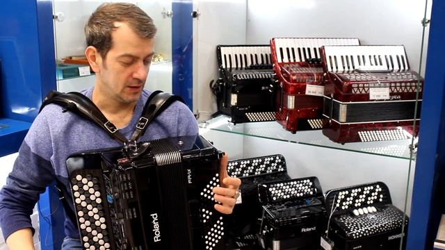 Баян ROLAND FR-1XB BK