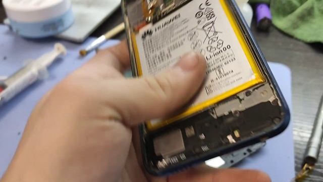 хрипит динамик и как сделать самим смотреть онлайн