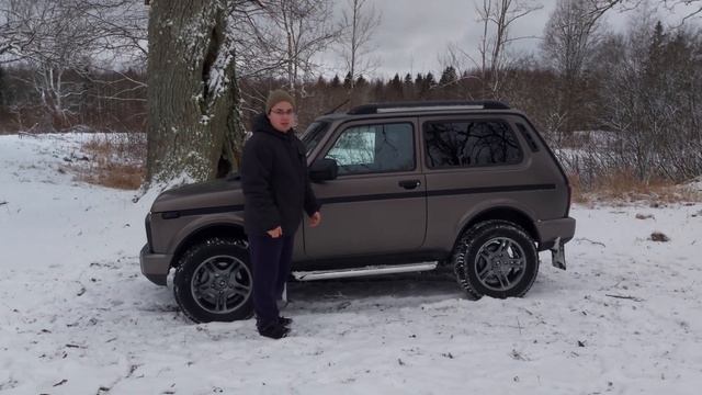 Нива за МИЛЛИОН! Обзор тюнингованной НИВЫ! Lada Niva LEGEND Urban 2021. смотреть онлайн