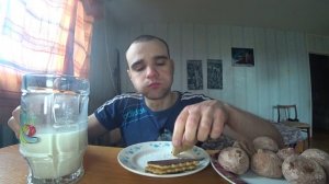 МУКБАНГАСМР ПИРОЖНОЕ-КАРТОШКАПЕЧЕНЬЕБУЛОЧКА с МАКОМПРЯНИКИ и МОЛОКООБЖОРEATINGASMRMukbang#164