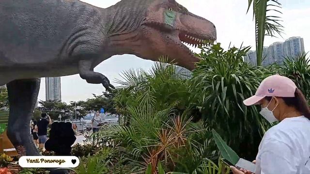 Dinosaurus Di taman hongkong || bisa gerak suara serem anak" takut#dinosaurus#tsuenwanhongkong смотреть онлайн