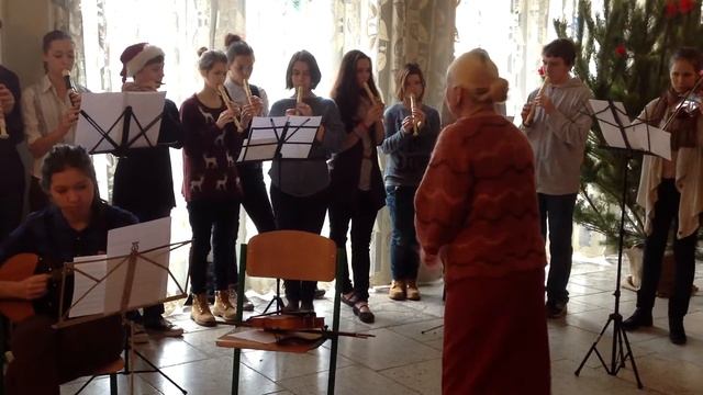 Джулио Каччини — Ave Maria в исполнении оркестра учащихся вальдорфской школы города Киева. смотреть онлайн