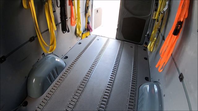 СПРИНТЕР 2020. ТЕХНИКА БЕЗОПАСНОСТИ. MERCEDES SPRINTER 2020. РАБОТА НА ВЭНЕ. SAFETY FIRST. смотреть онлайн