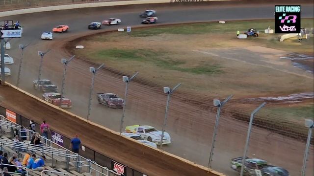 10/28/23 Charlotte Dirt Pro Stock Feature Race смотреть онлайн