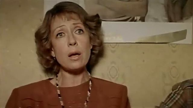 Инна Чурикова исполняет "Трава у дома" смотреть онлайн