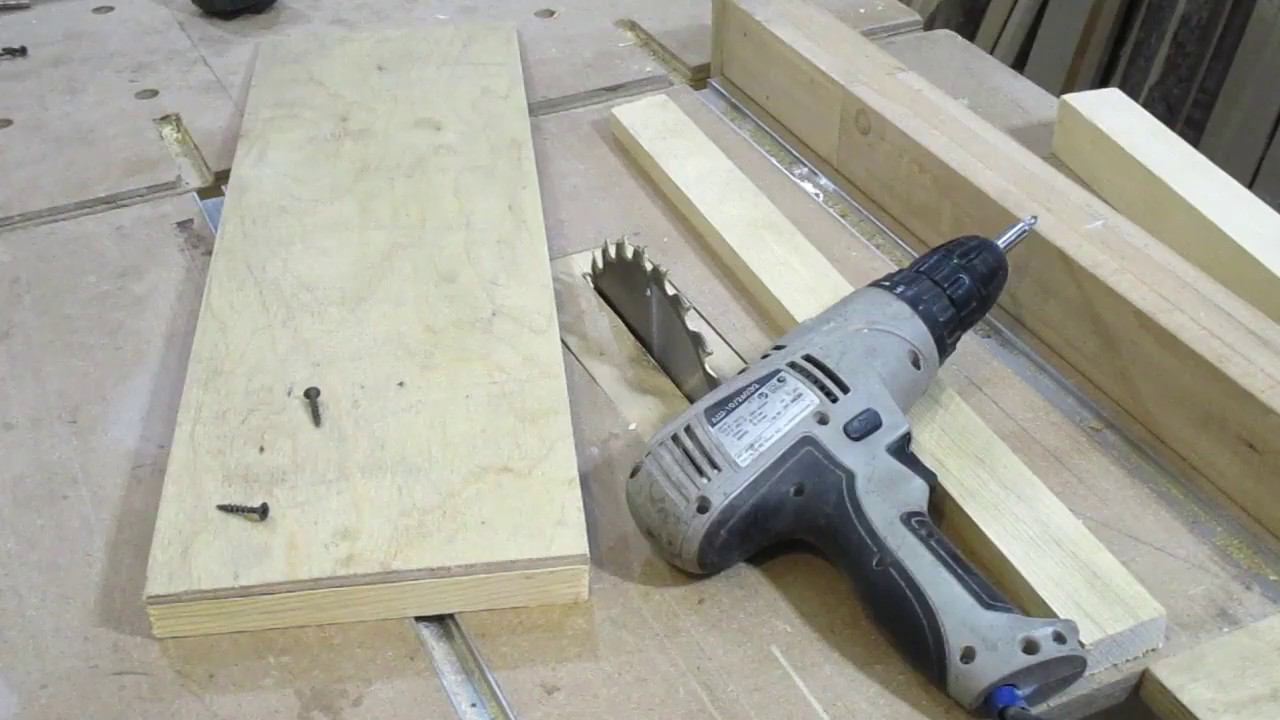 Как делать скосы на ножках. Приспособление для циркулярной пилы. смотреть онлайн