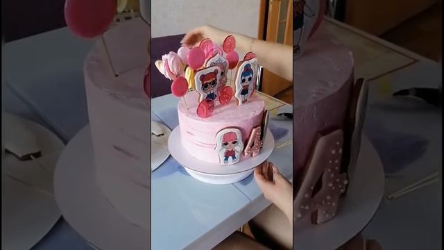 Как украсить торт девочке на 4 годика. Лол. смотреть онлайн