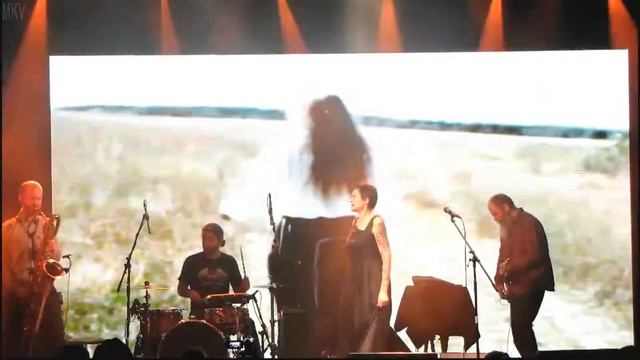 Инна Желанная "Колыбельная" (Бай) «ЭтноМеханика» в "Космонавте"30/12/16 SPb. смотреть онлайн