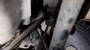 Как снять бак на Toyota Hilux Surf KZN185W 1KZ-TE