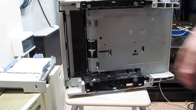 Замена роликов захвата бумаги в принтерах Samsung 2250, Xerox 3150, MB 521 смотреть онлайн