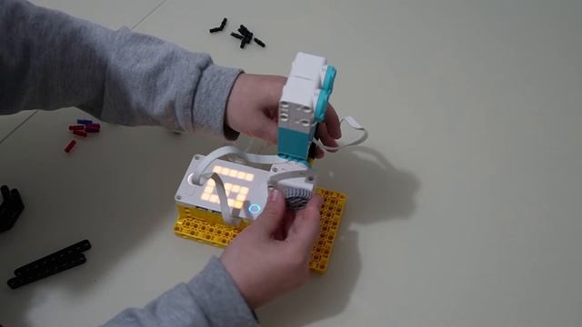 Робот-рука на Lego Spike Prime! Подробная инструкция! смотреть онлайн