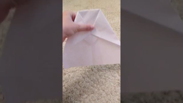 Как сделать бумажный самолётик!!! Самый обычный способ!!!! смотреть онлайн
