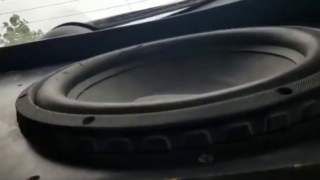 Kicker 15” and hifonics Zeus 1200.1D смотреть онлайн
