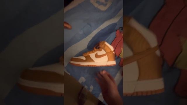 Nike Dunk High Retro SE- Unboxing смотреть онлайн