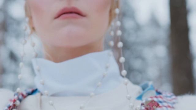 ЗИМА НА ПОРОГЕ смотреть онлайн